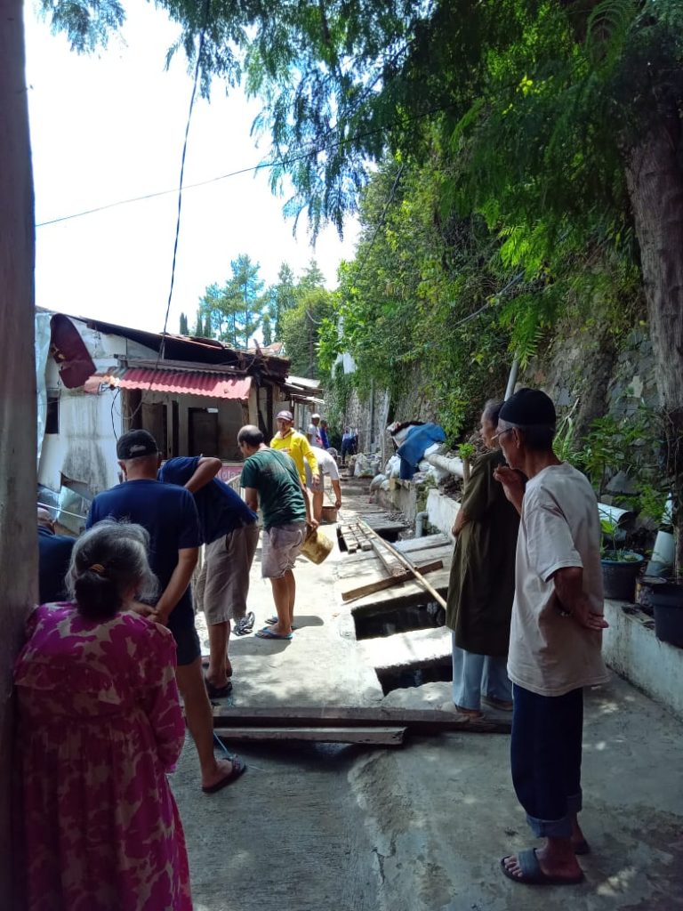 Perbaikan Jalan Longsor whatsapp image 2026 01 02 at 17.39.37 (2)